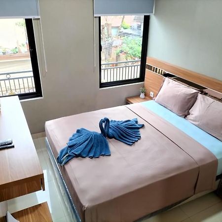 Cozy Residence Tomang Jakarta Exterior photo