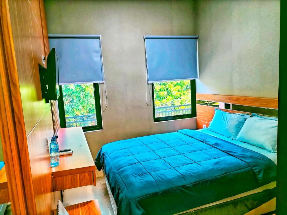 Cozy Residence Tomang Jakarta Exterior photo