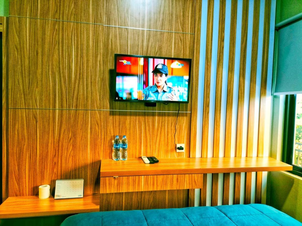 Cozy Residence Tomang Jakarta Exterior photo
